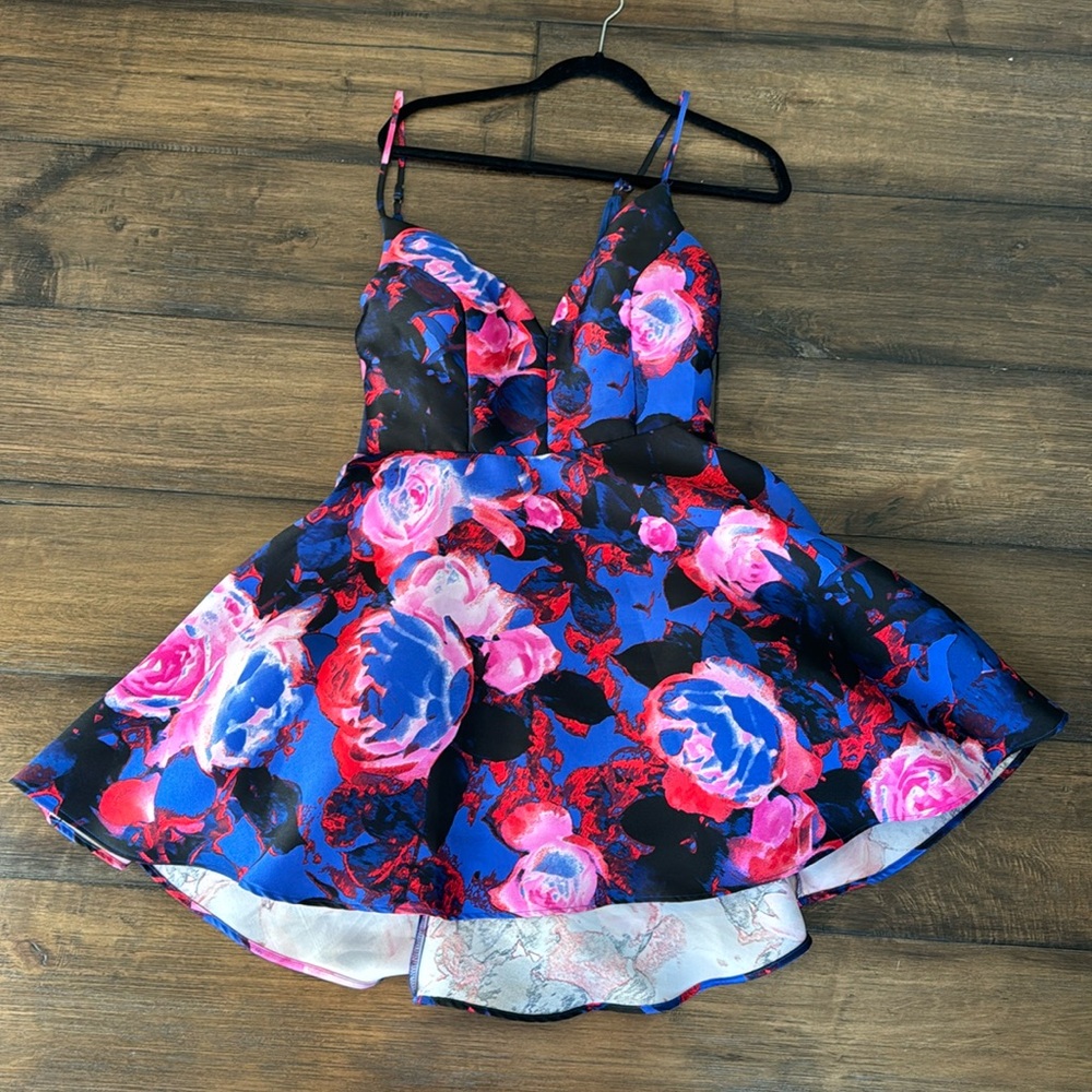 EUC B. smart prom dress size 11